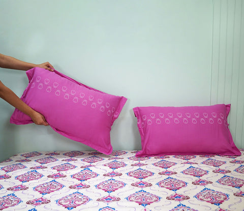 Adorn Moments Queen Size Bedsheet (Pink)