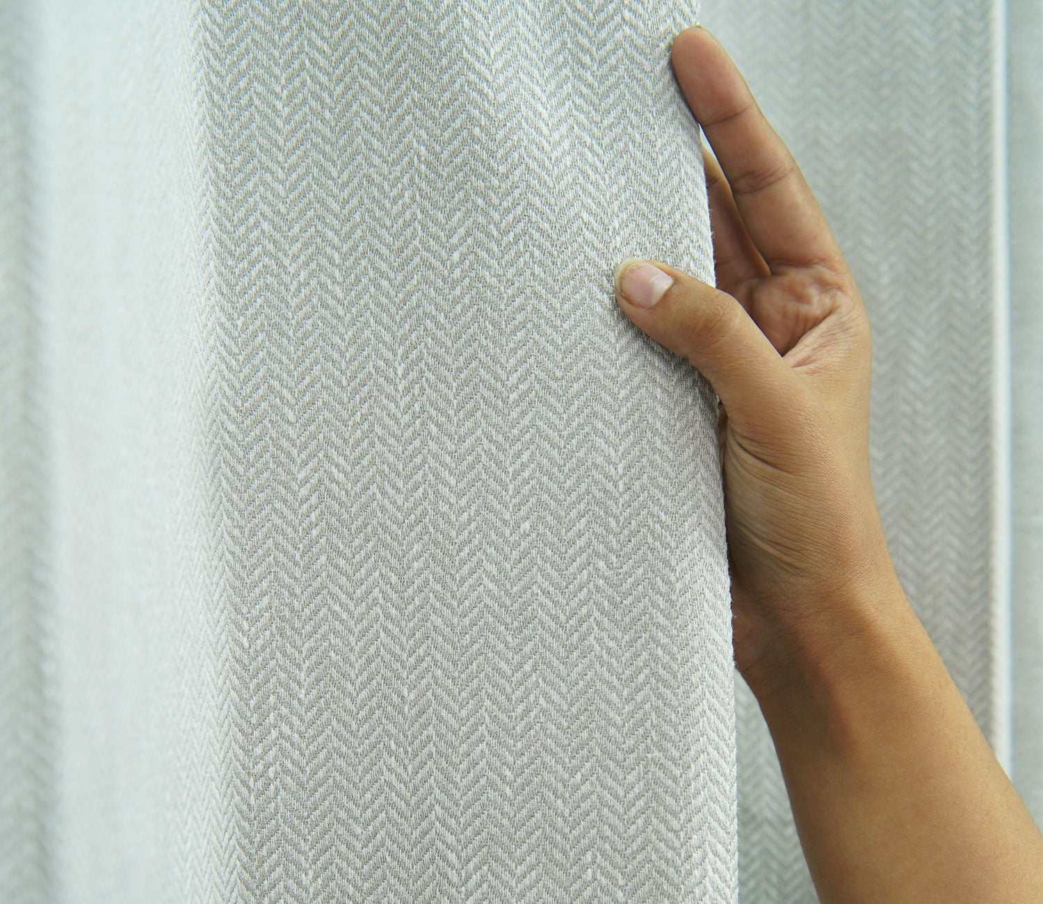 Herringbone Textured Door 1 Piece Light-Filtering Curtain (Grey, 7 Feet)