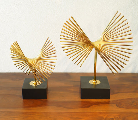 Golden Radiance Abstract Table Showpiece (L, Gold)