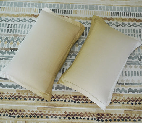 Dotted 144 TC Flat Pure Cotton King Size Bedsheet With 2 Pillow Covers (Cream)