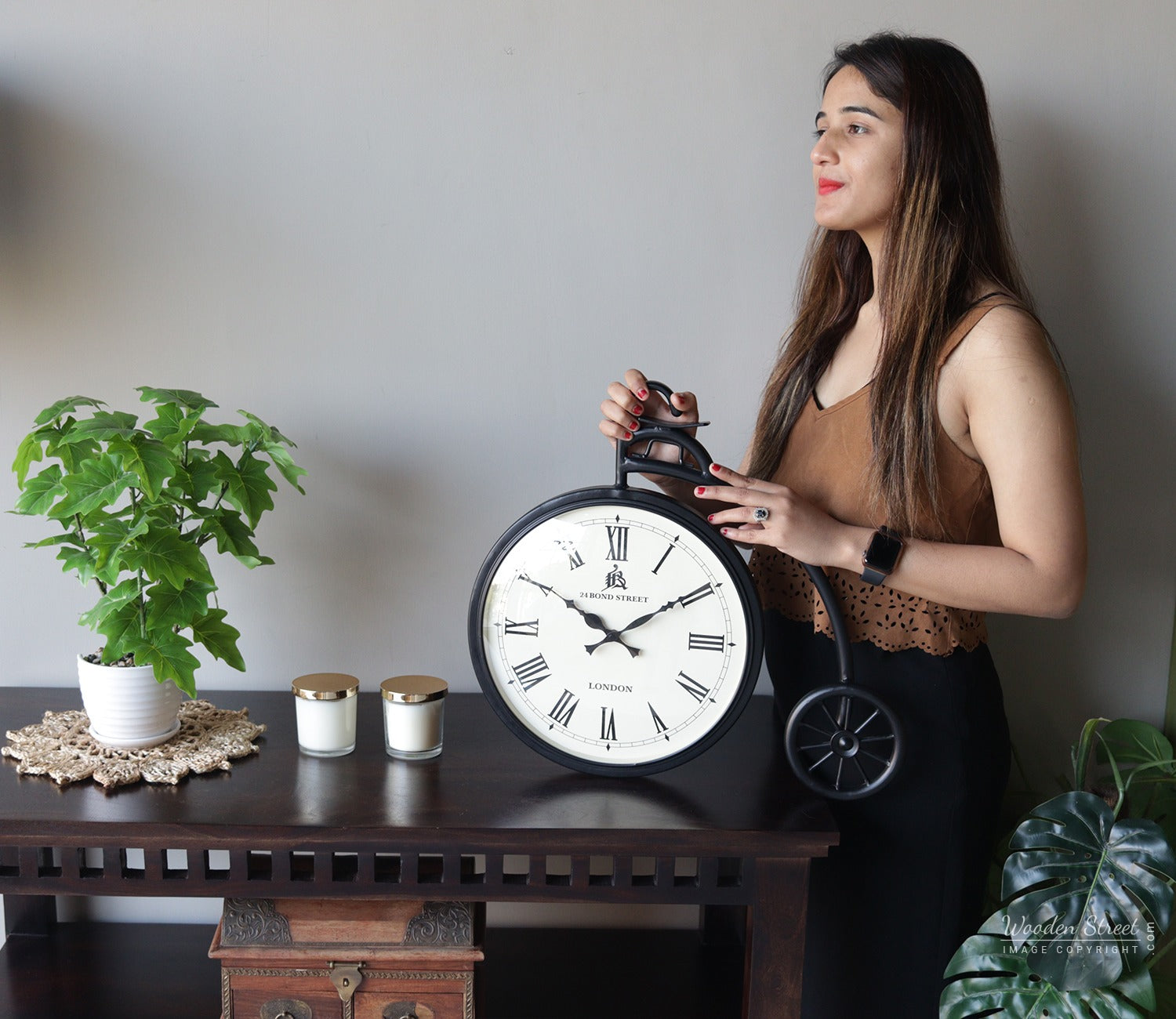 Miller Cycle Shaped Analog Metal Wall Clock