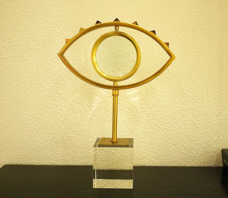 Refined Simplicity Table Decor (Gold, M)