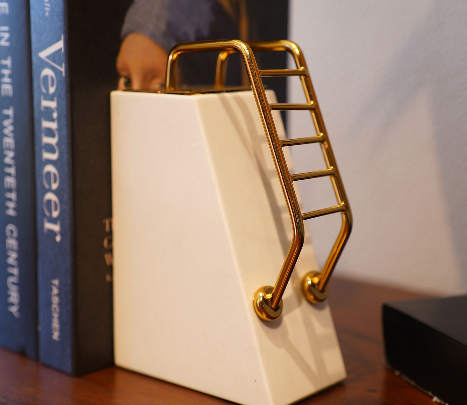 White Mania Marble Book End