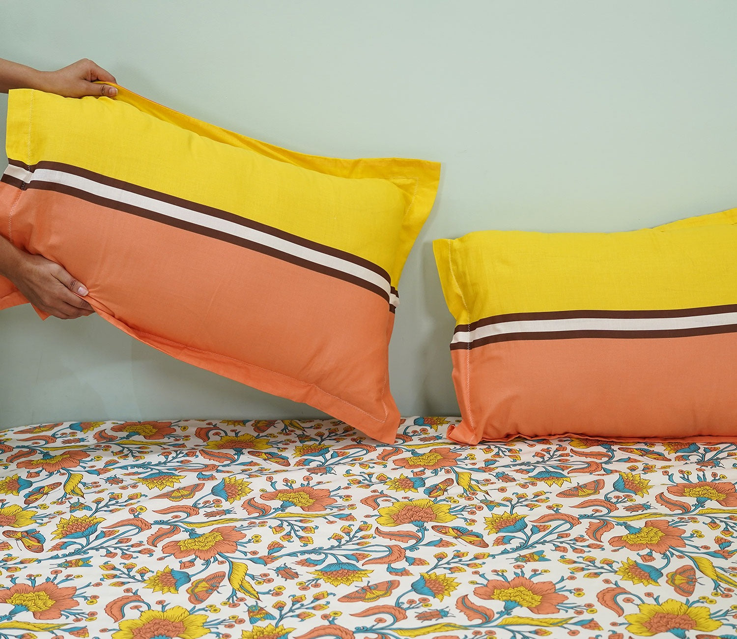 Pernia Moments Queen Size Bedsheet (Orange)
