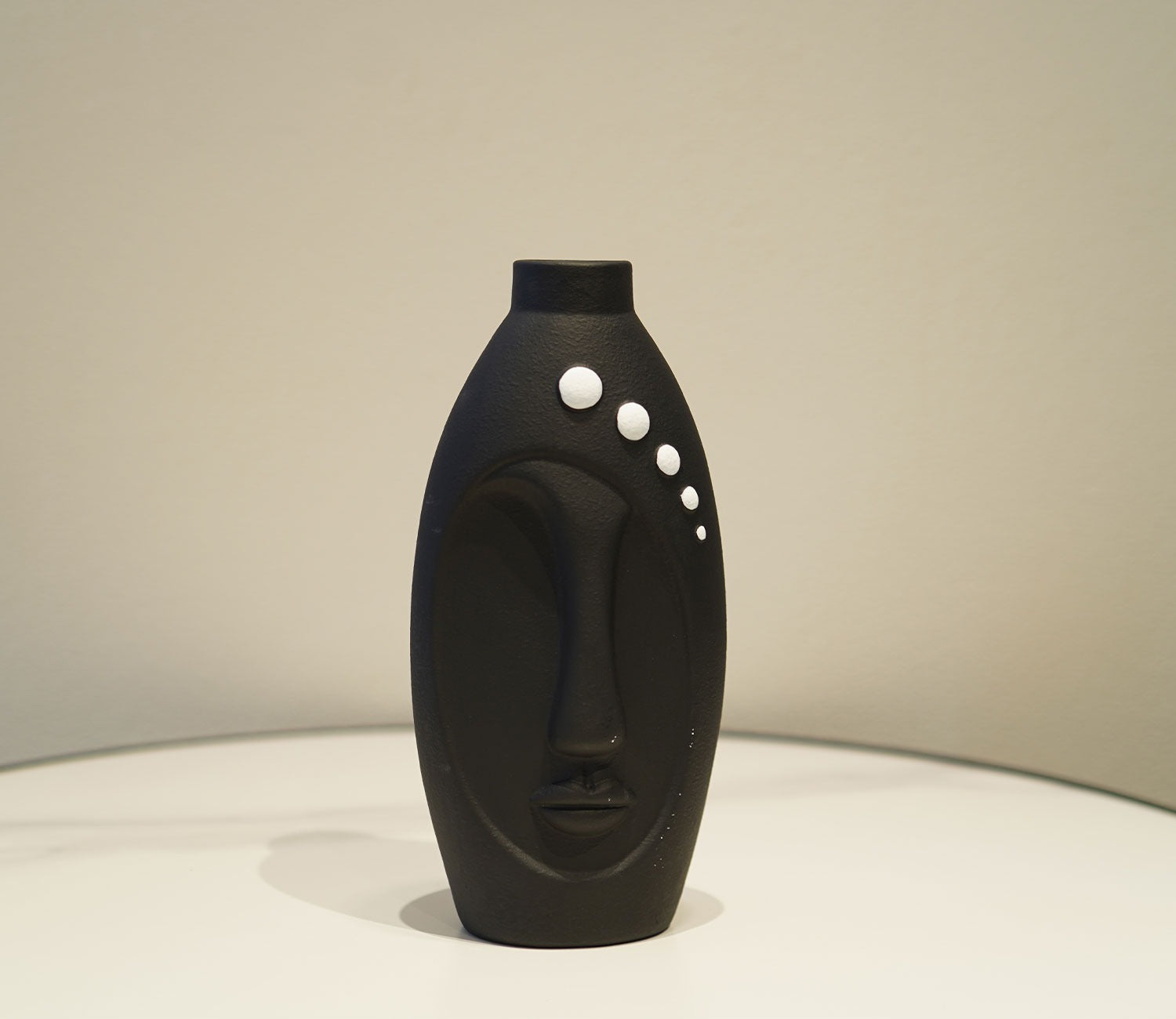 Silkaura Human Face Ceramic Vase (Black, L)