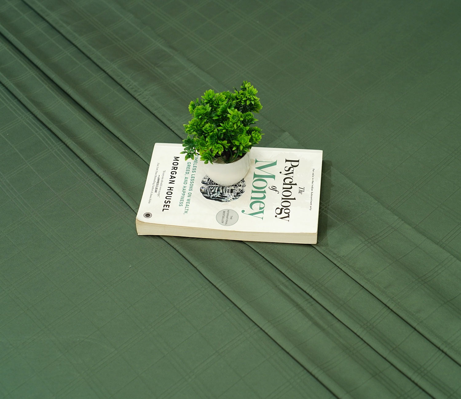 Dobby Checks Organic Bamboo 300 TC 2 Pillowcases and 1 Fitted Bedsheet (Green, Queen Size)