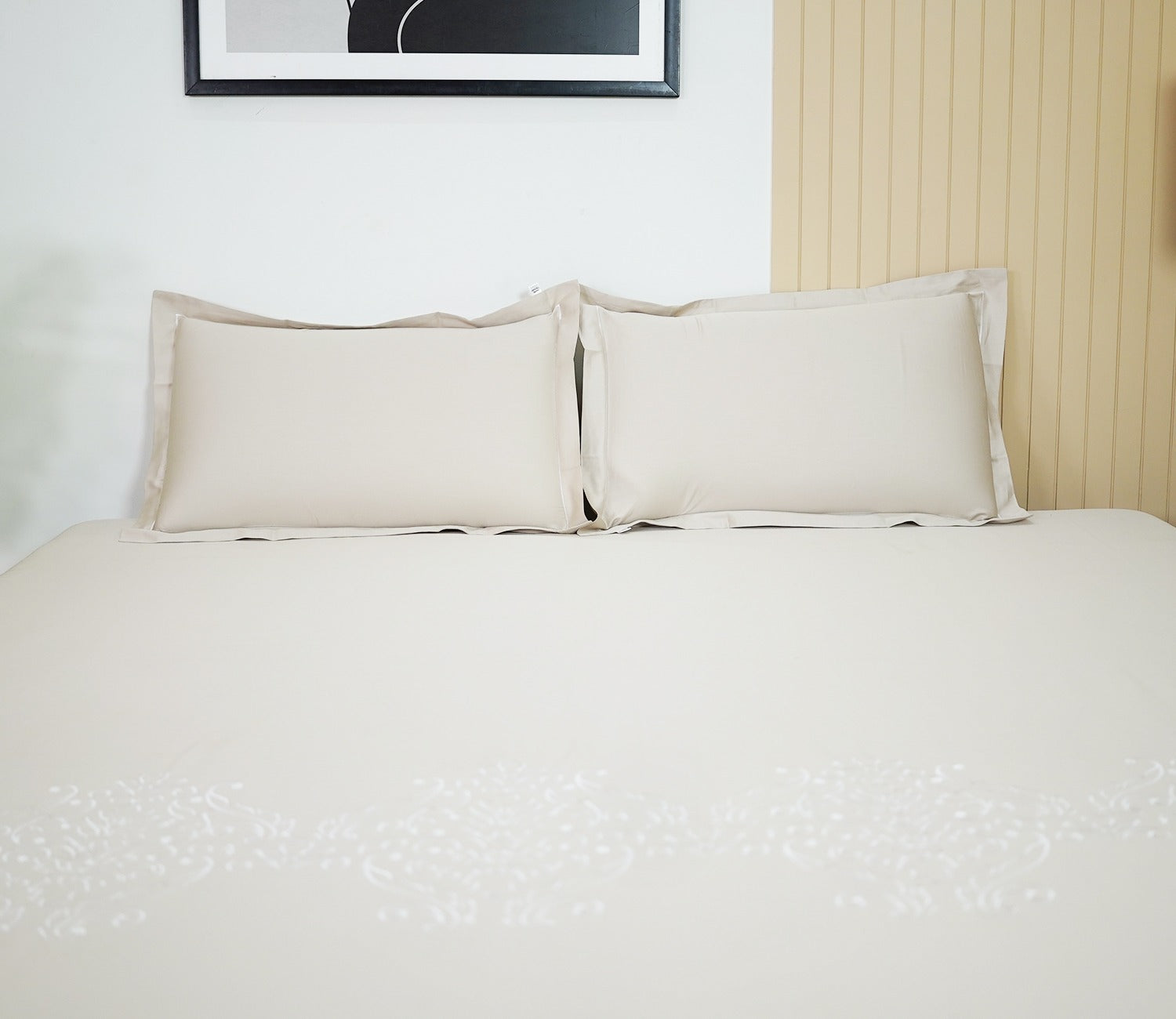 Foliate Embroidery 300 TC Flat Pure Cotton King Size Bedsheet With 2 Pillow Covers (Grey)