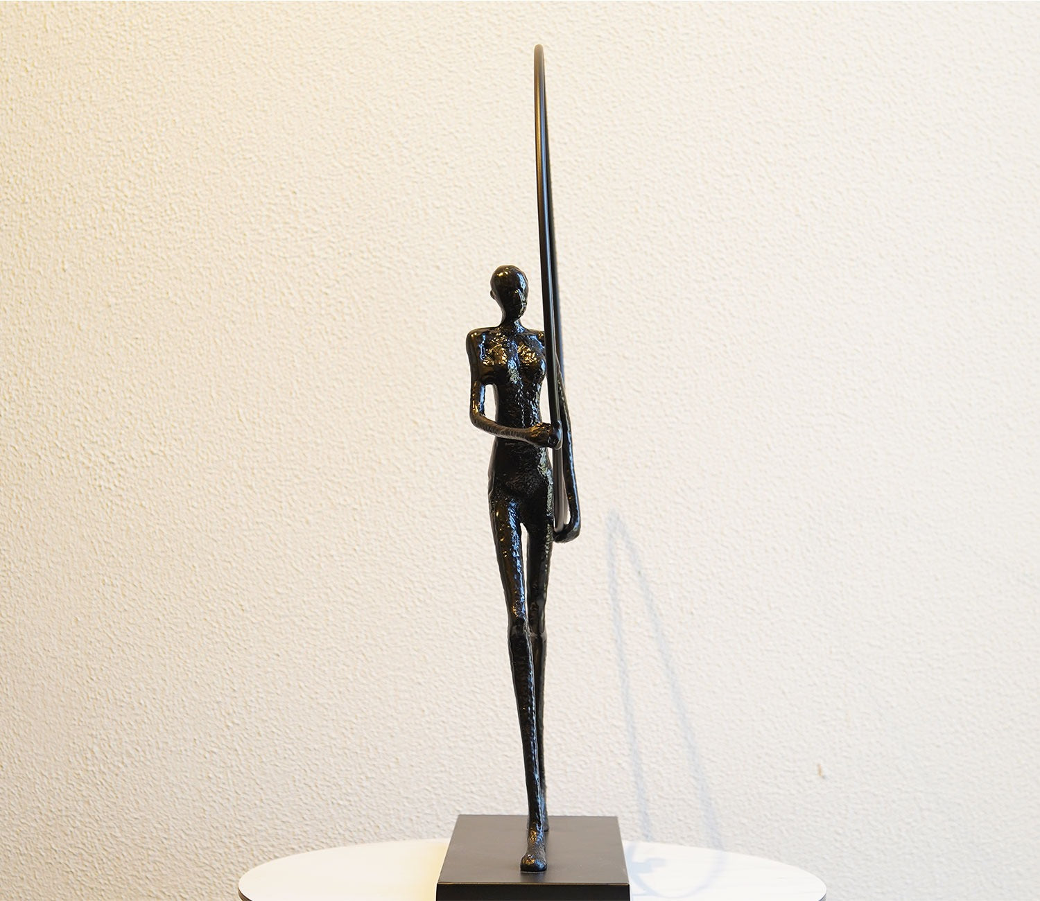 Black Wonder Women Table Showpeice (S, Black)