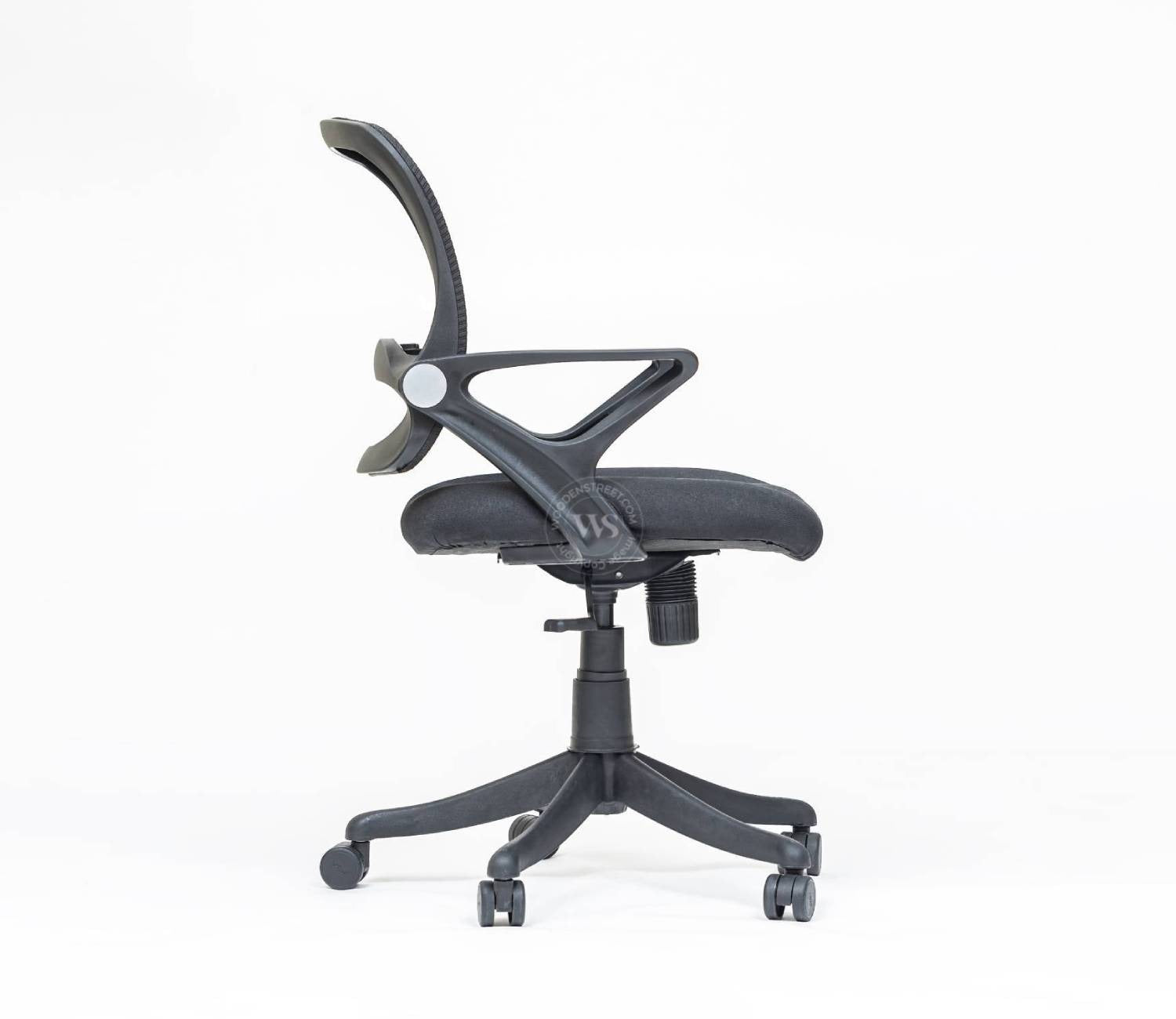 Strydom High Back Mesh Ergonomic Office Chair With Comfortable Seat, Synchro Mechanism & Durable Nylon Base (Black)
