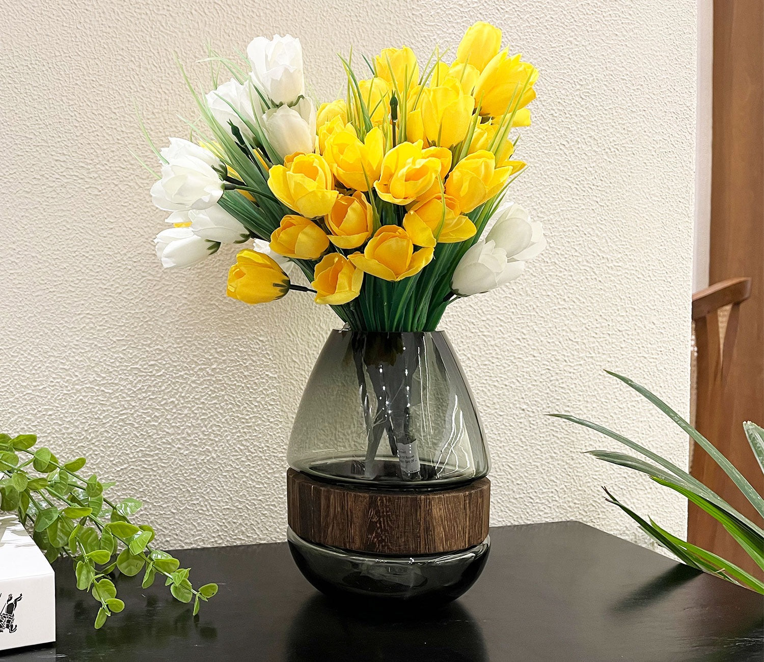 Botanic Wonders Glass Vase (Black, L)