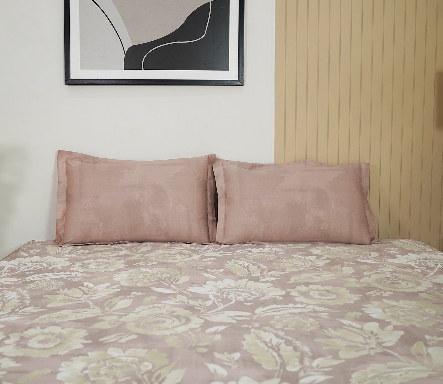 Camellia 300 TC Flat Pure Cotton King Size Bedsheet With 2 Pillow Covers (Pink)