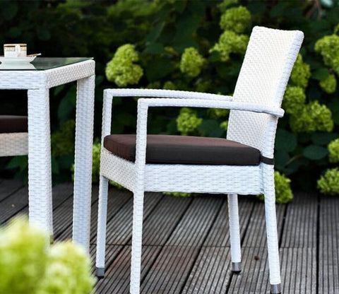White Wicker And Rattan 4 Seater Dining Set With Dark Brown Cushions