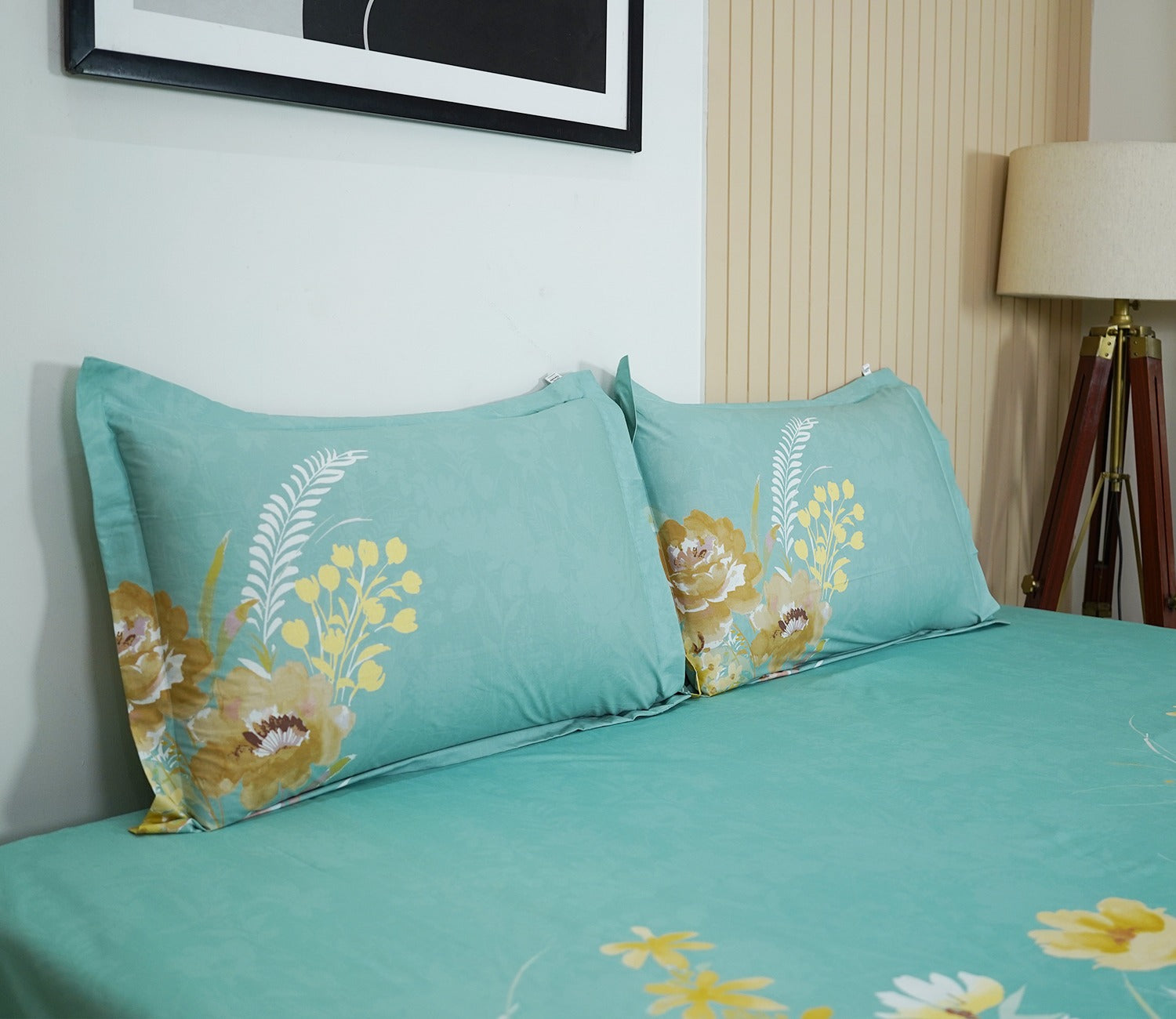 Marigold 144 TC Flat Pure Cotton King Size Bedsheet With 2 Pillow Covers (Blue)