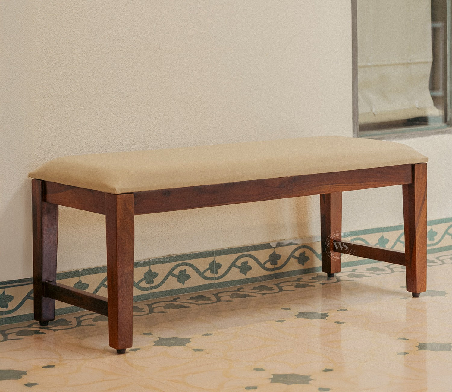 Advin Bench (Honey Finish)