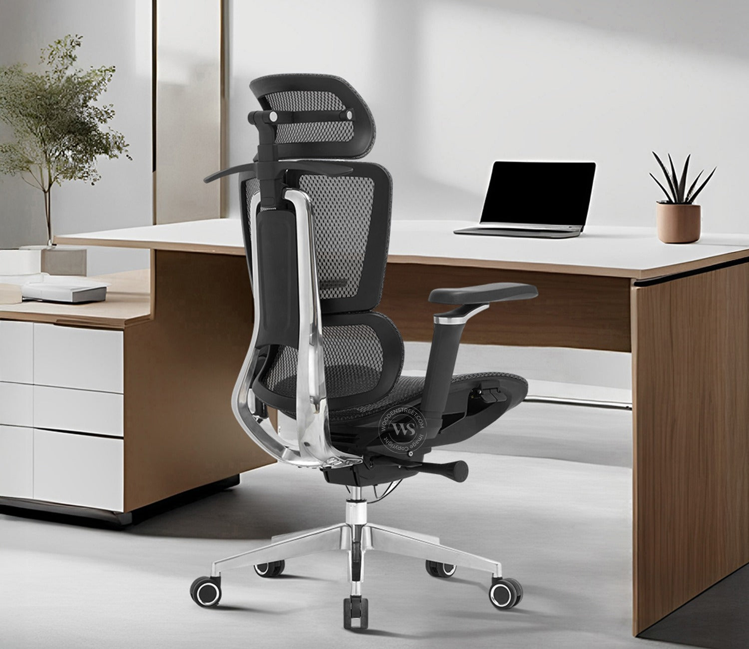 Bezus Premium Ergonomic High-Back Mesh Office Chair (Black)