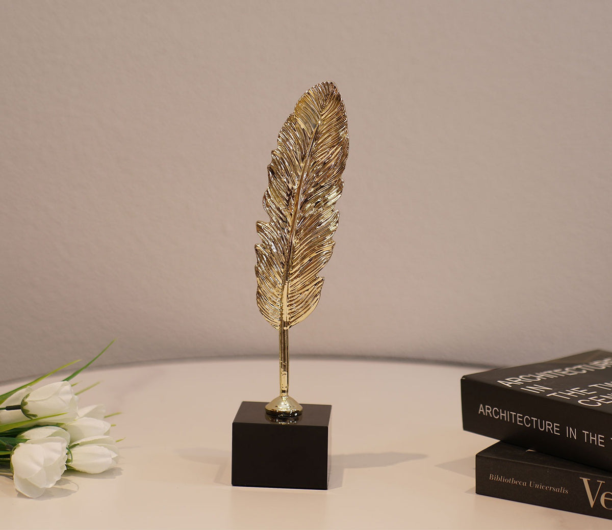 Timeless Feathers Console Table Decor- Leaf Alloy (M, Gold)