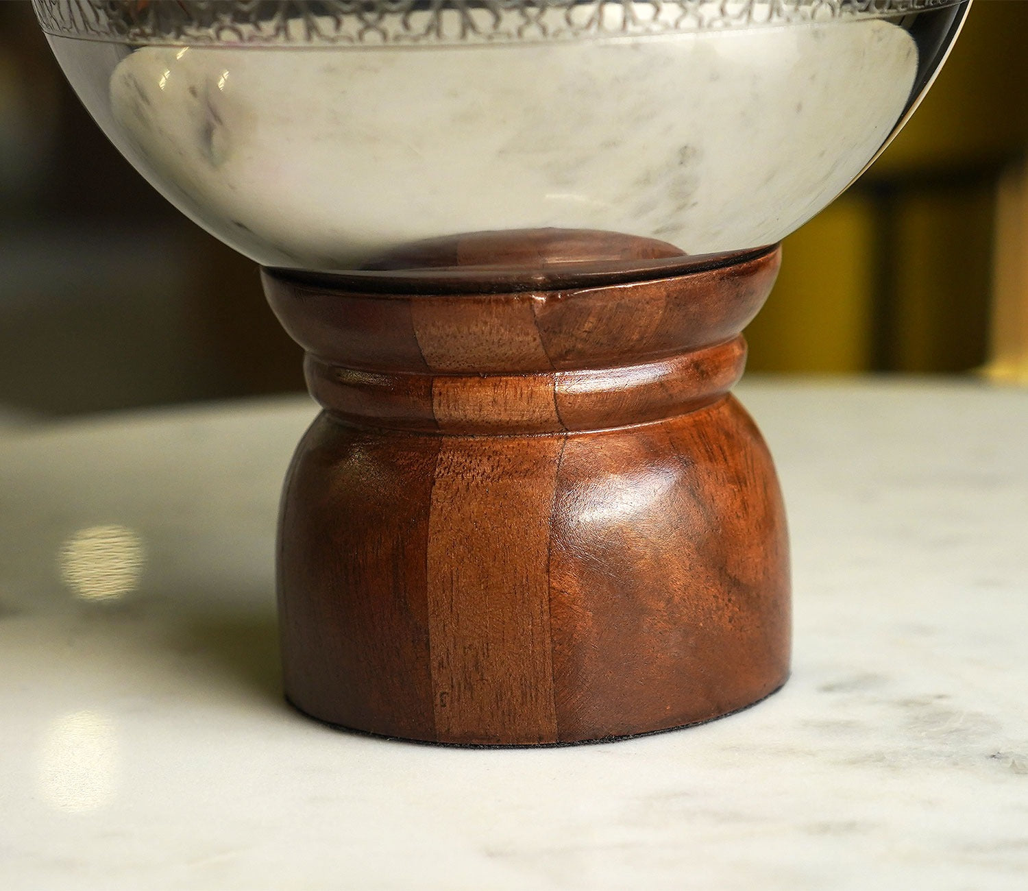 Ranier Metal and Wooden Base Round Bowl (S, Silver)