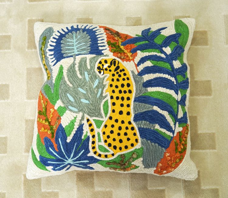 Leopard Printed Multicolor Cotton Hand Woven Set of 1 Cushion Cover (20 x 20 Inch)
