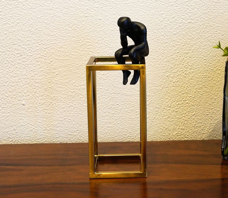 Sleek Celestial Black Human Figurine (M, Black)
