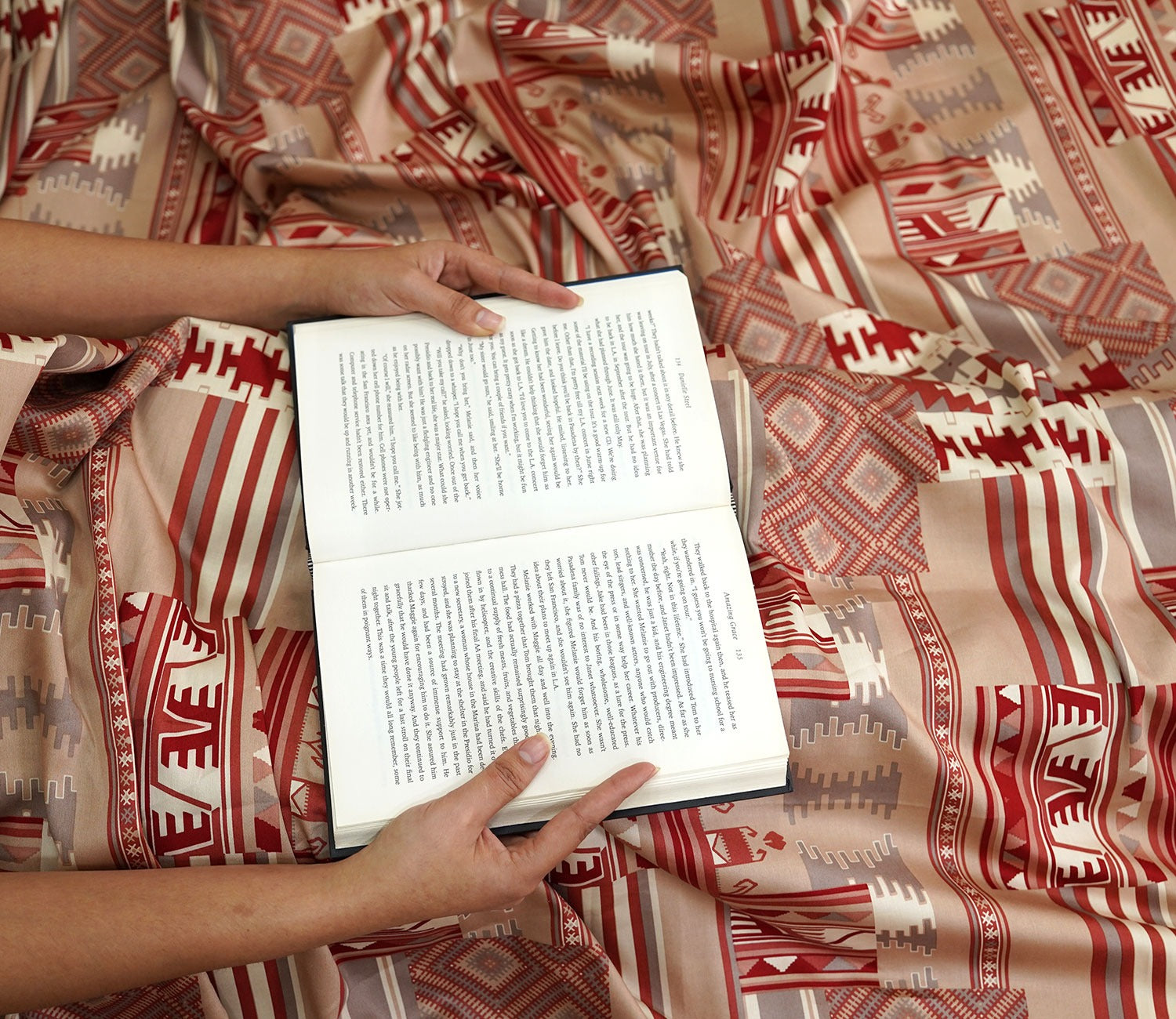Killim Classic Printed King Size Bedsheet (Red)