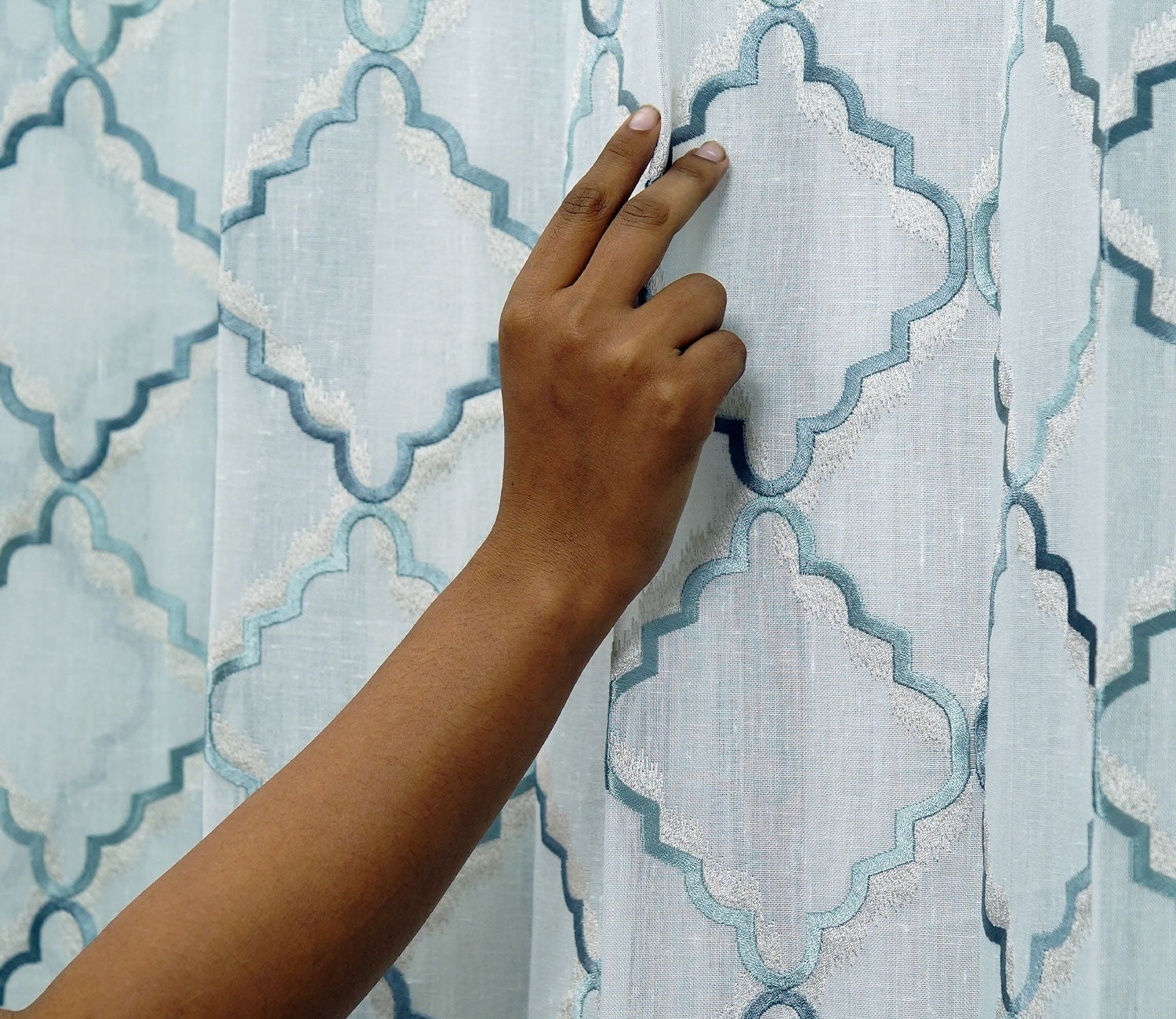 Cobalt Chain 1 Piece Sheer Curtain (Blue, 7 Feet)