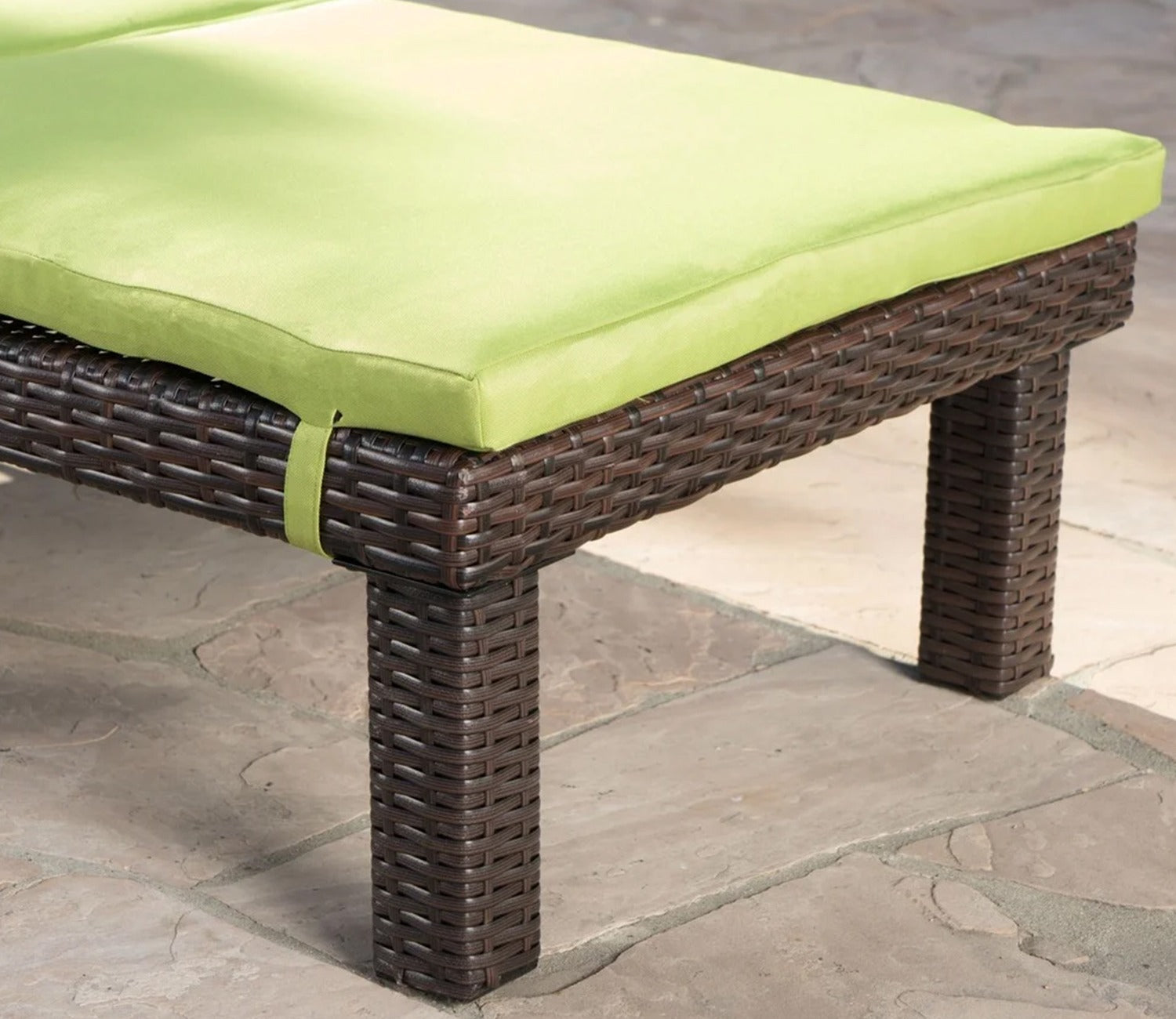 Dark Brown Adjustable Outdoor Lounger With Green Cushions (Set Of 4)