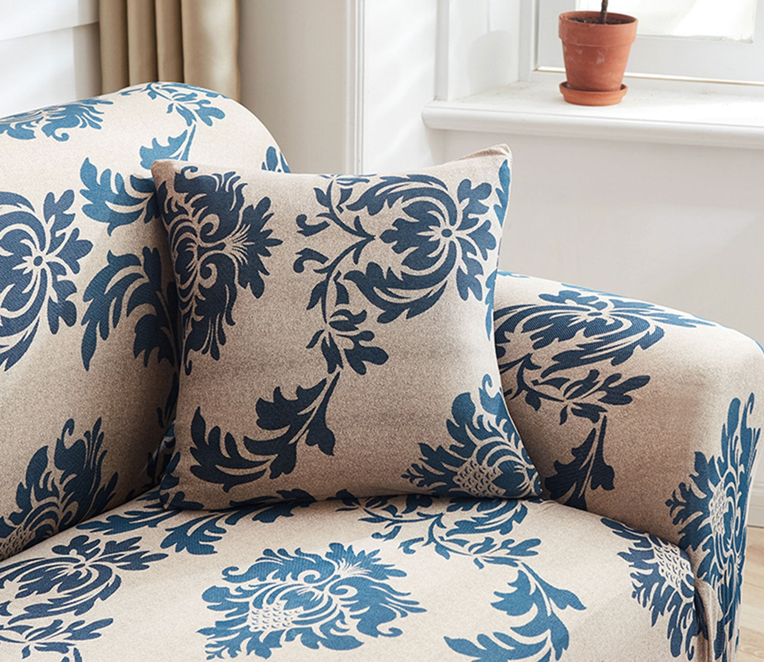 Grace Floral Printed Polyester Spandex 2 Seater Sofa Cover (Blue)