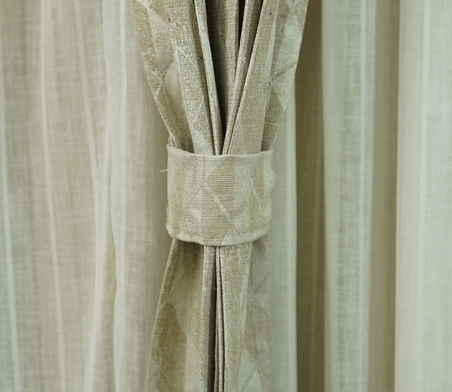 Diamond Cut 1 Piece Blackout Curtain (Beige, 7 Feet)