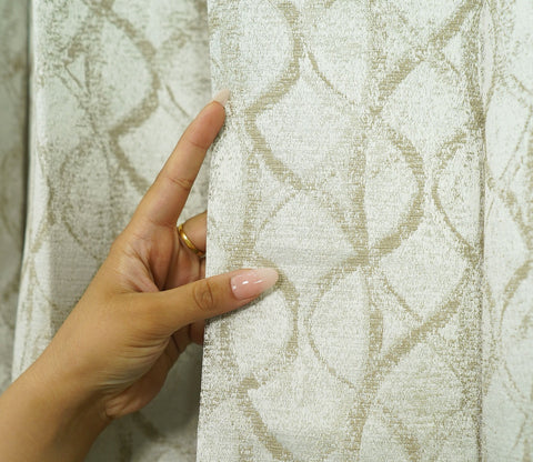Spiral Patterned 1 Piece Blackout Curtain (Beige, 7 Feet)