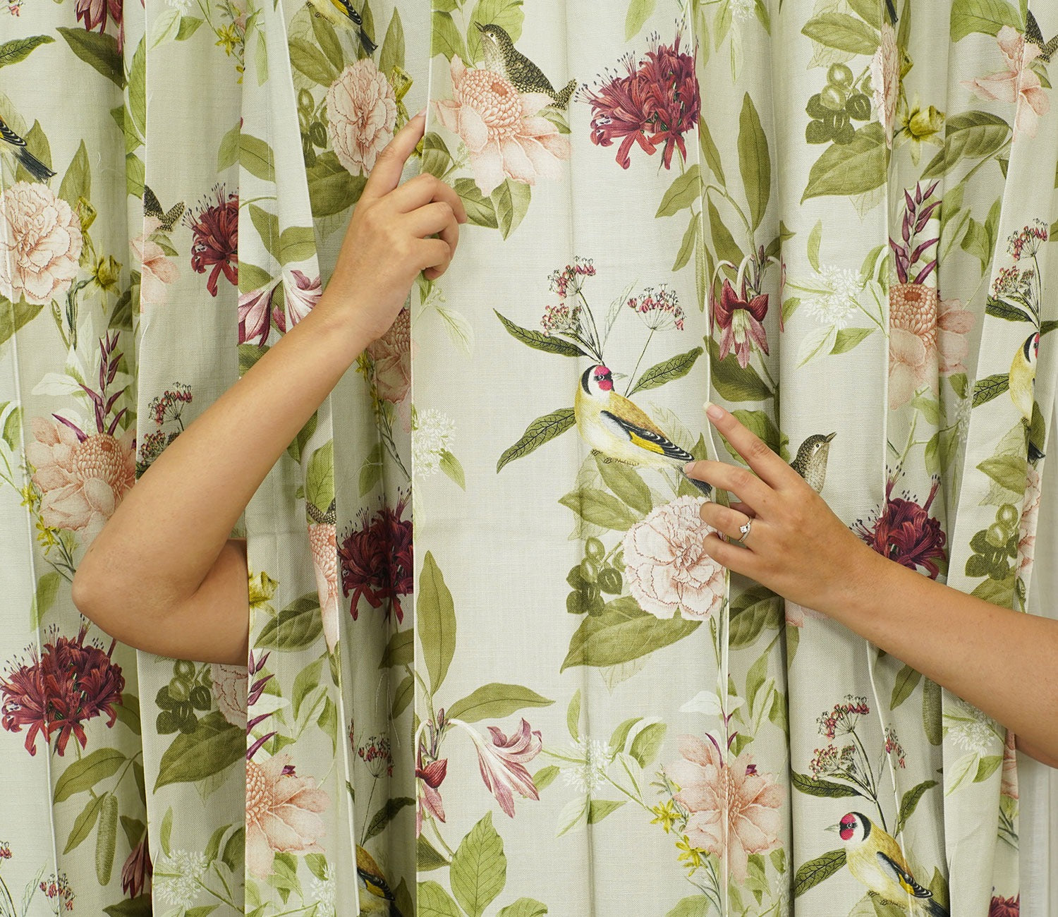 Bird Light-Filtering Door Curtains Set of 2 (Light Green, 7 Feet)