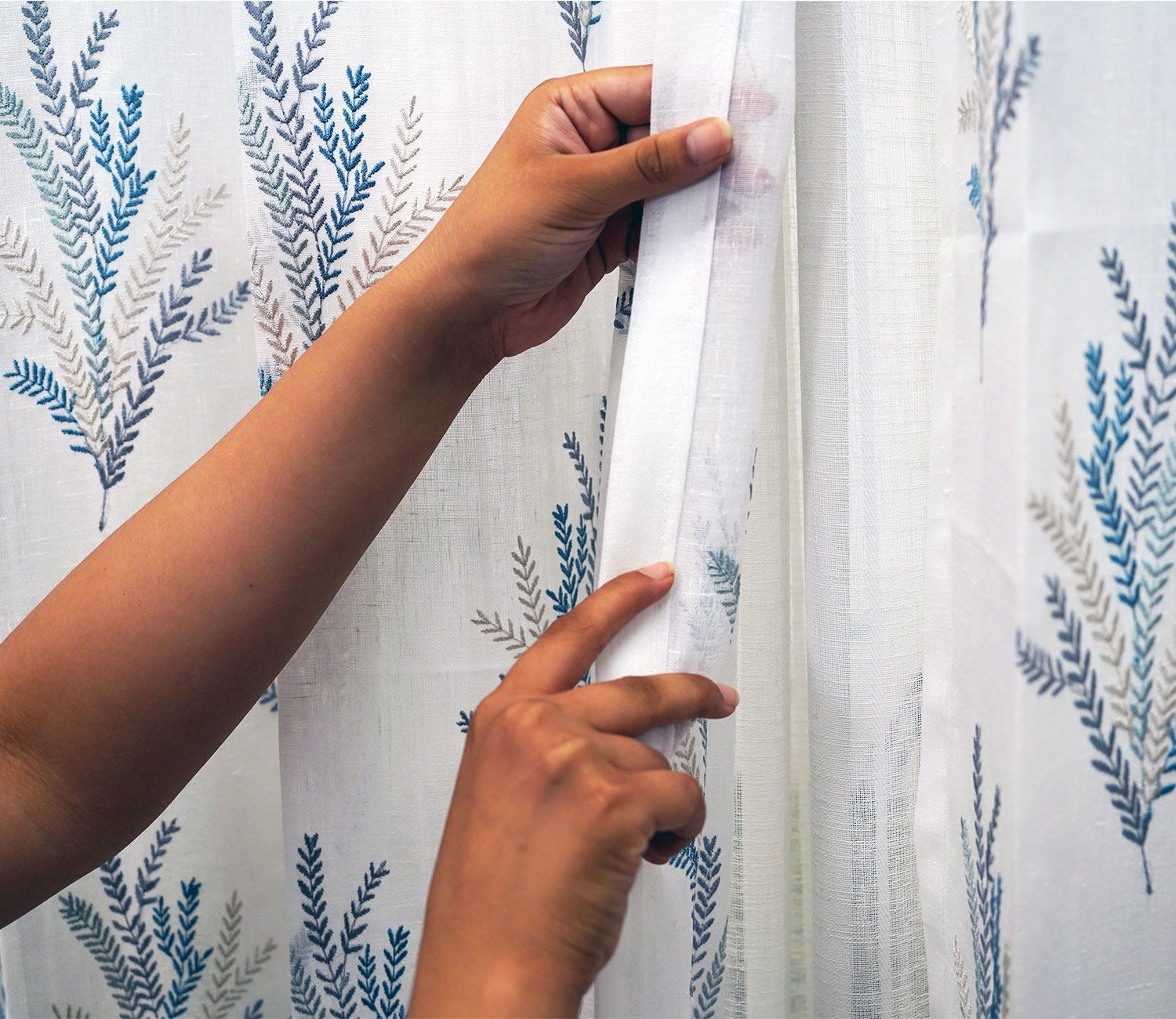 Pampa Door 1 Piece Sheer Curtain (Blue, 7 Feet)