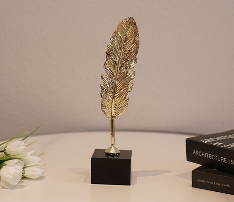 Timeless Feathers Console Table Decor- Leaf Alloy (M, Gold)