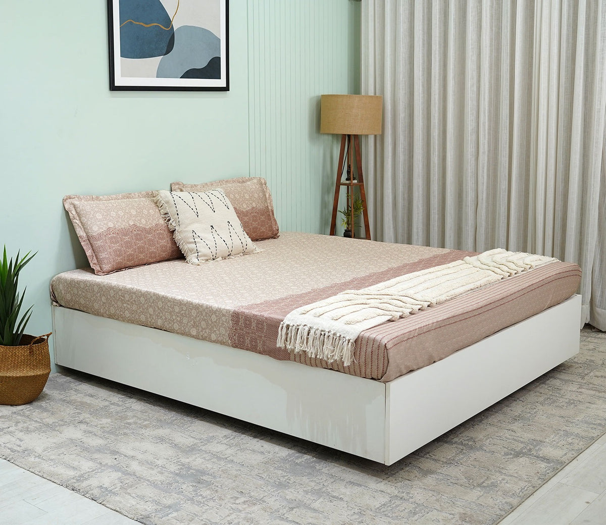 Acanthus Classic Printed King Size Bedsheet (Beige)