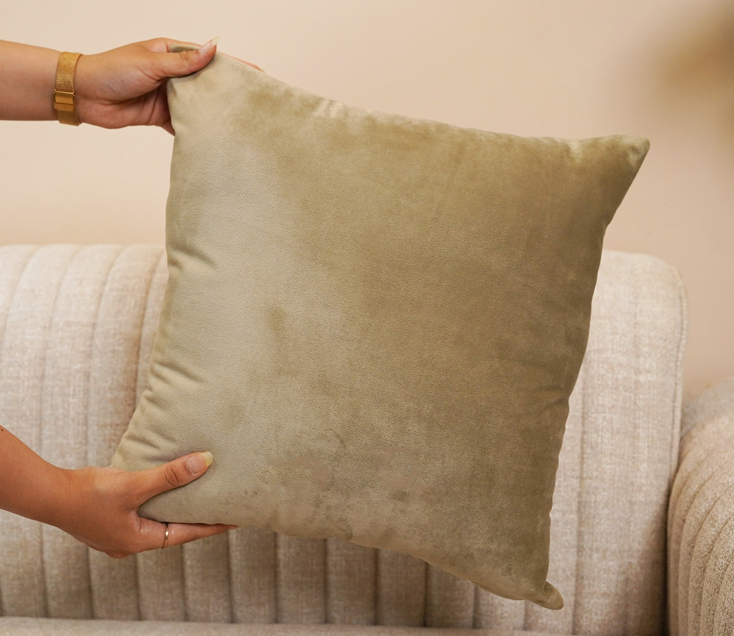 Cupid Velvet Cushion Cover - Pack of 1 (16 x 16 Inch, Pearl Beige)