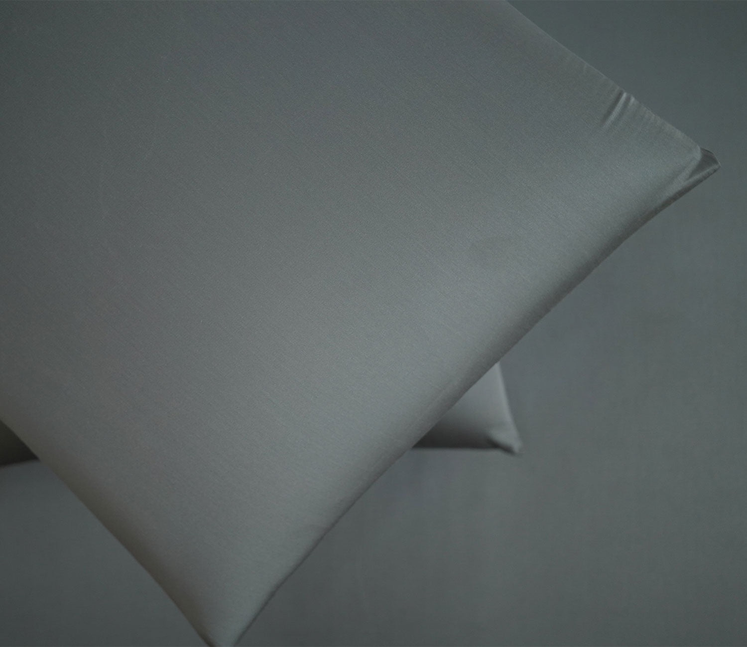 Vegan Bamboo Silk Bedsheet 300 TC Naturally Anti-Bacterial King Bedsheet with 2 Pillow Cover (Grey)