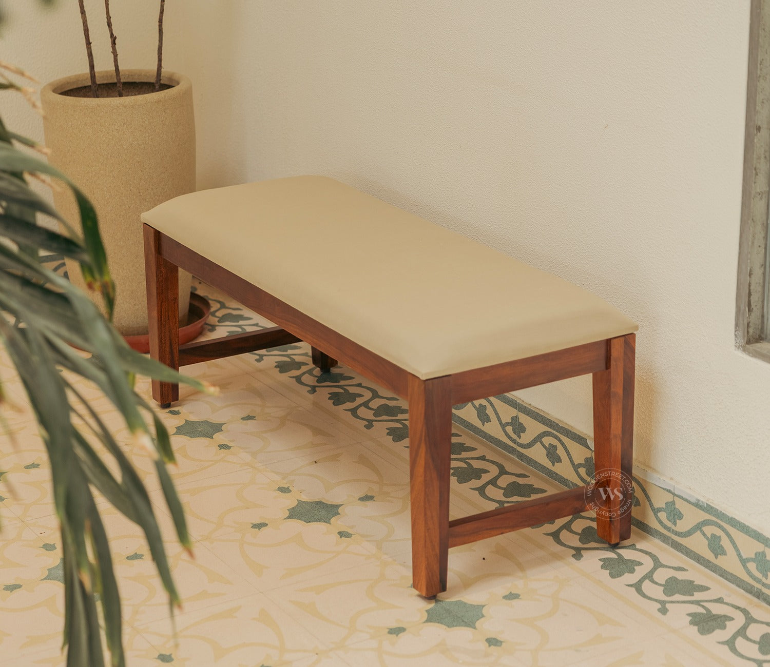 Advin Bench (Honey Finish)