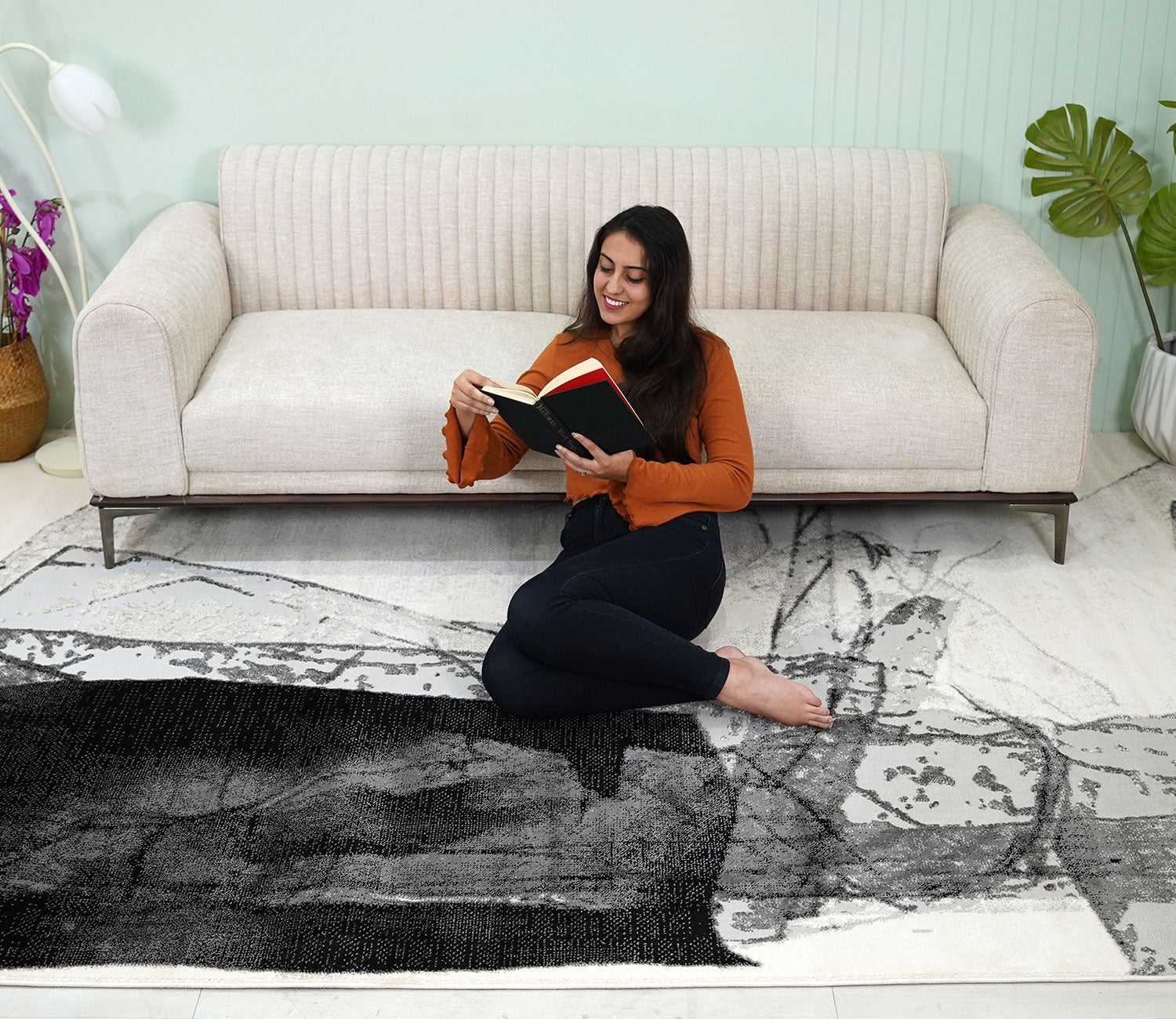 Bergen Black and White Abstract Pattern Carpet  (11 x 7 Feet)