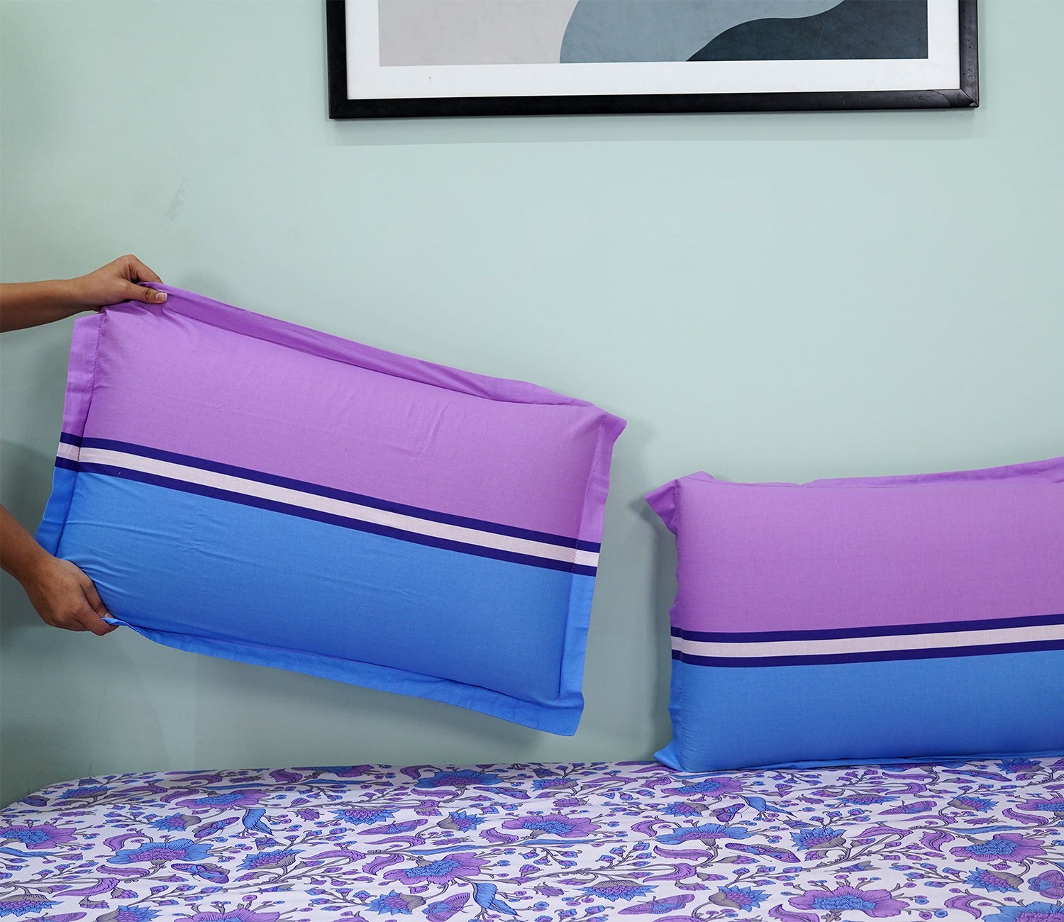 Pernia Moments Queen Size Bedsheet (Purple)