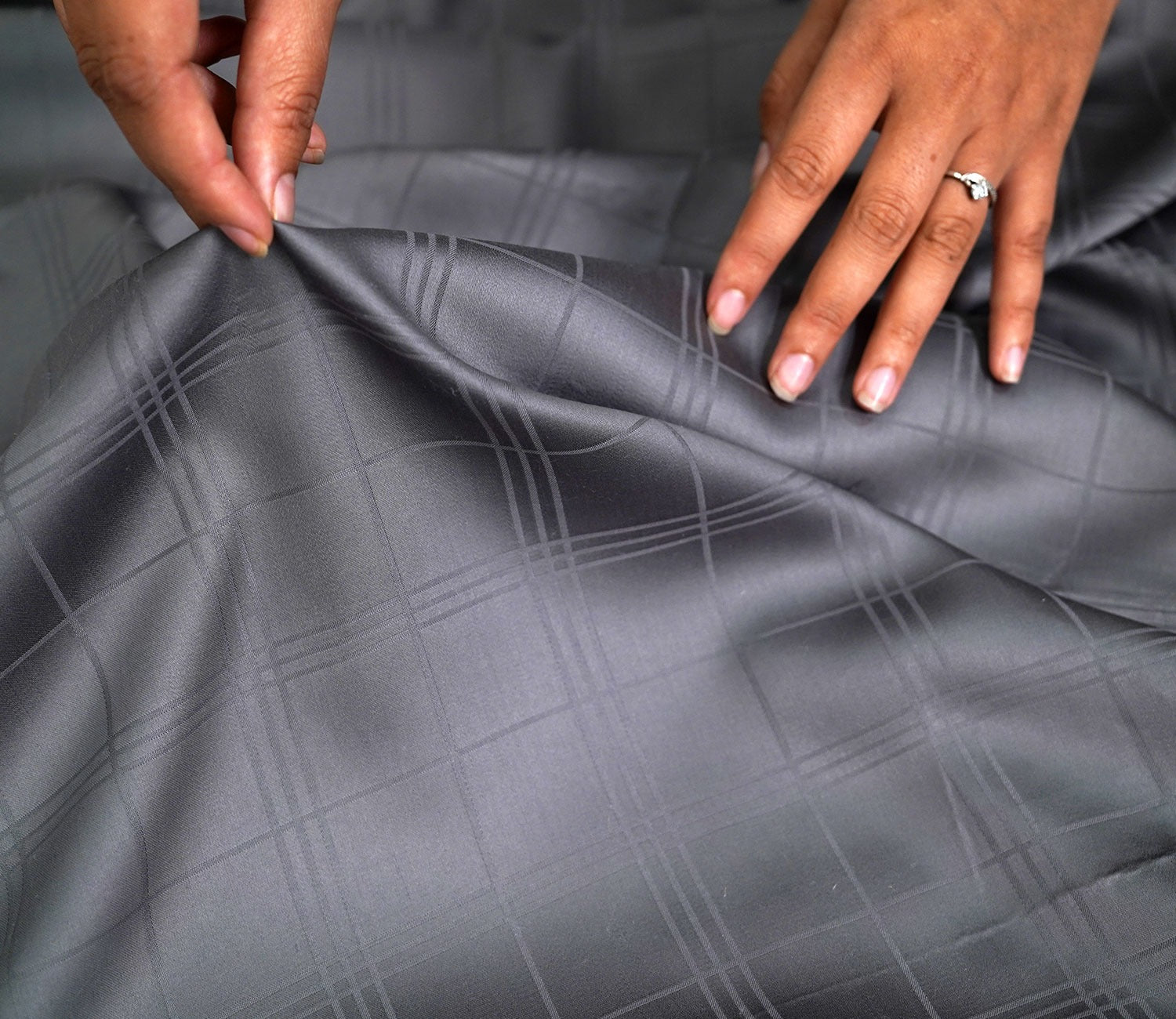 Dobby Checks Organic Bamboo 300 TC 2 Pillowcases and 1 Fitted Bedsheet (Grey, King Size)