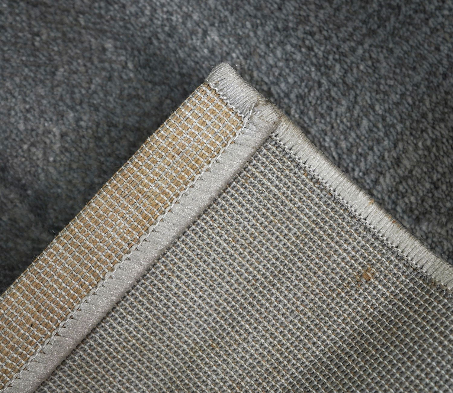 Cherokee Grey Abstract Carpet (7.5 x 5 Feet)