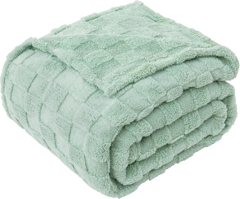 LINENCART Fleece Throw Blanket Queen Size, 300GSM Checkered Coral Fleece Blanket for Couch or Bed, Soft Lightweight Warm Blankets for All Seasons, Charcoal, 220 x 240 cm