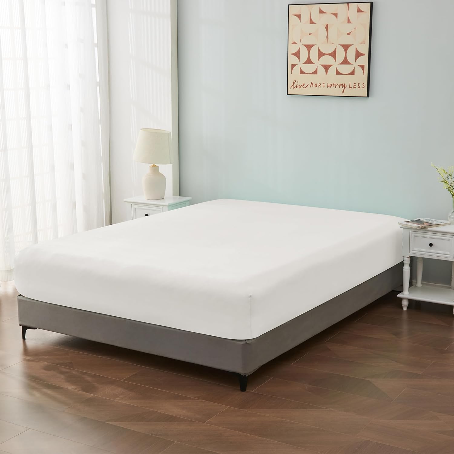LINENOVA Luxury Cotton Blend Fitted Sheet Only- Soft & Breathable Single Size Fitted Sheet with 40cm Deep Pocket - Shrinkage & Fade Resistant - White(1 Piece)