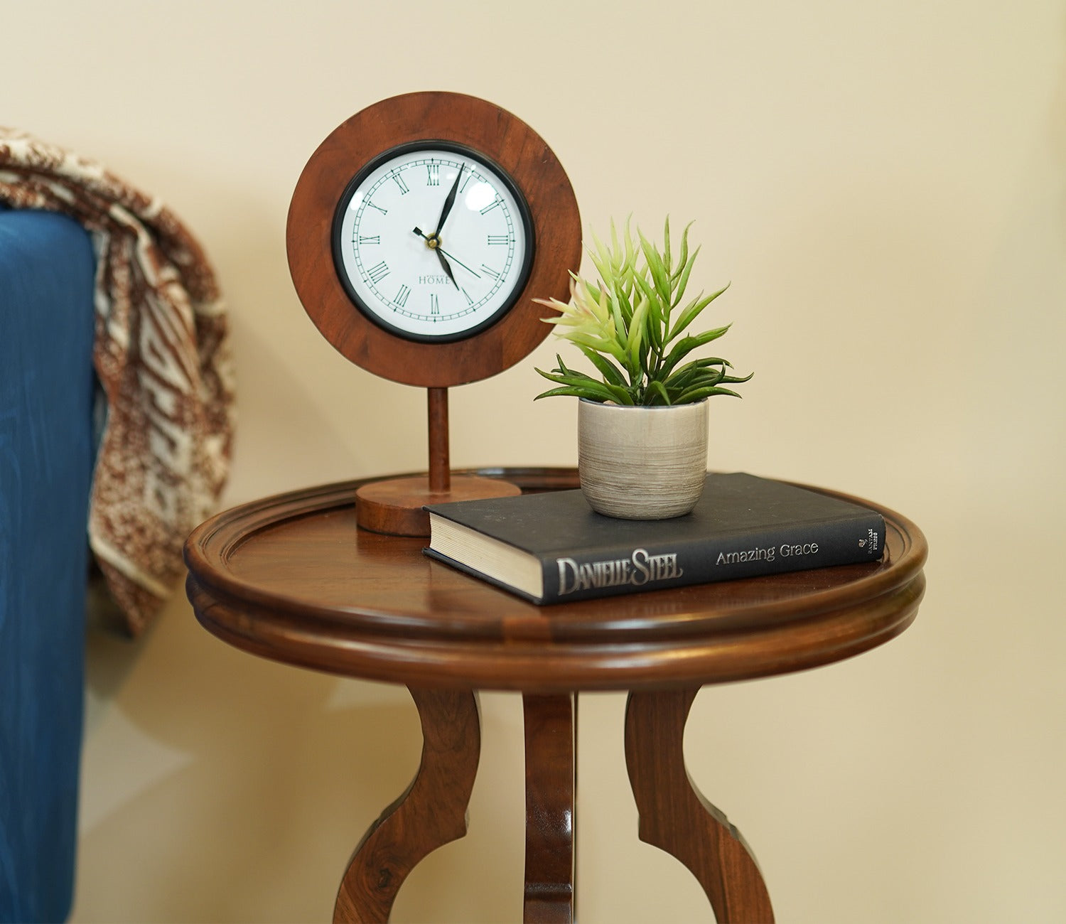 Ariv Sheesham Wood Round Side End Table (Teak Finish)