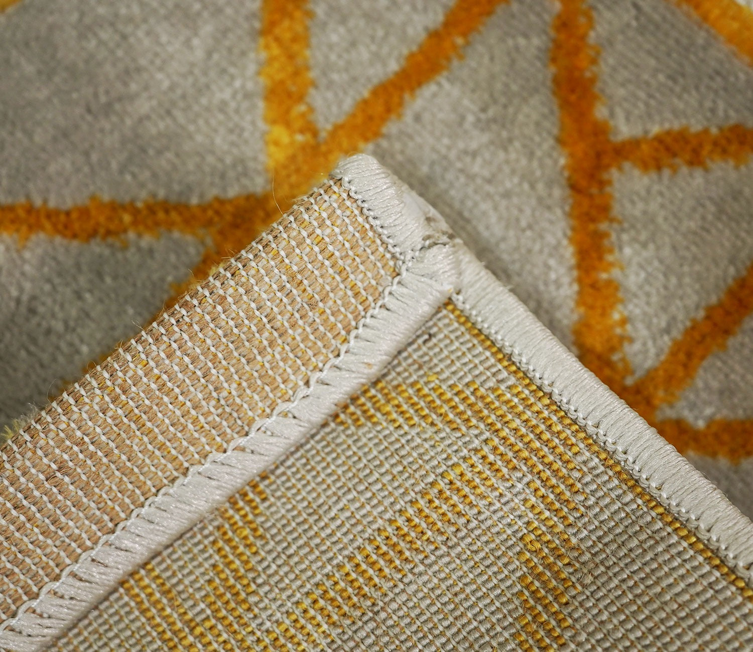 Rusty Terra Beige Geometrical Carpet (7.5 x 5 Feet)