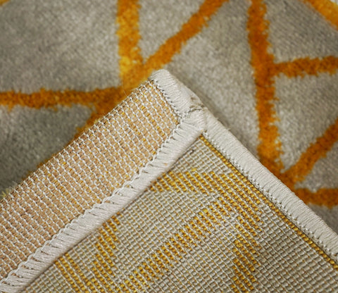 Rusty Terra Beige Geometrical Carpet (7.5 x 5 Feet)