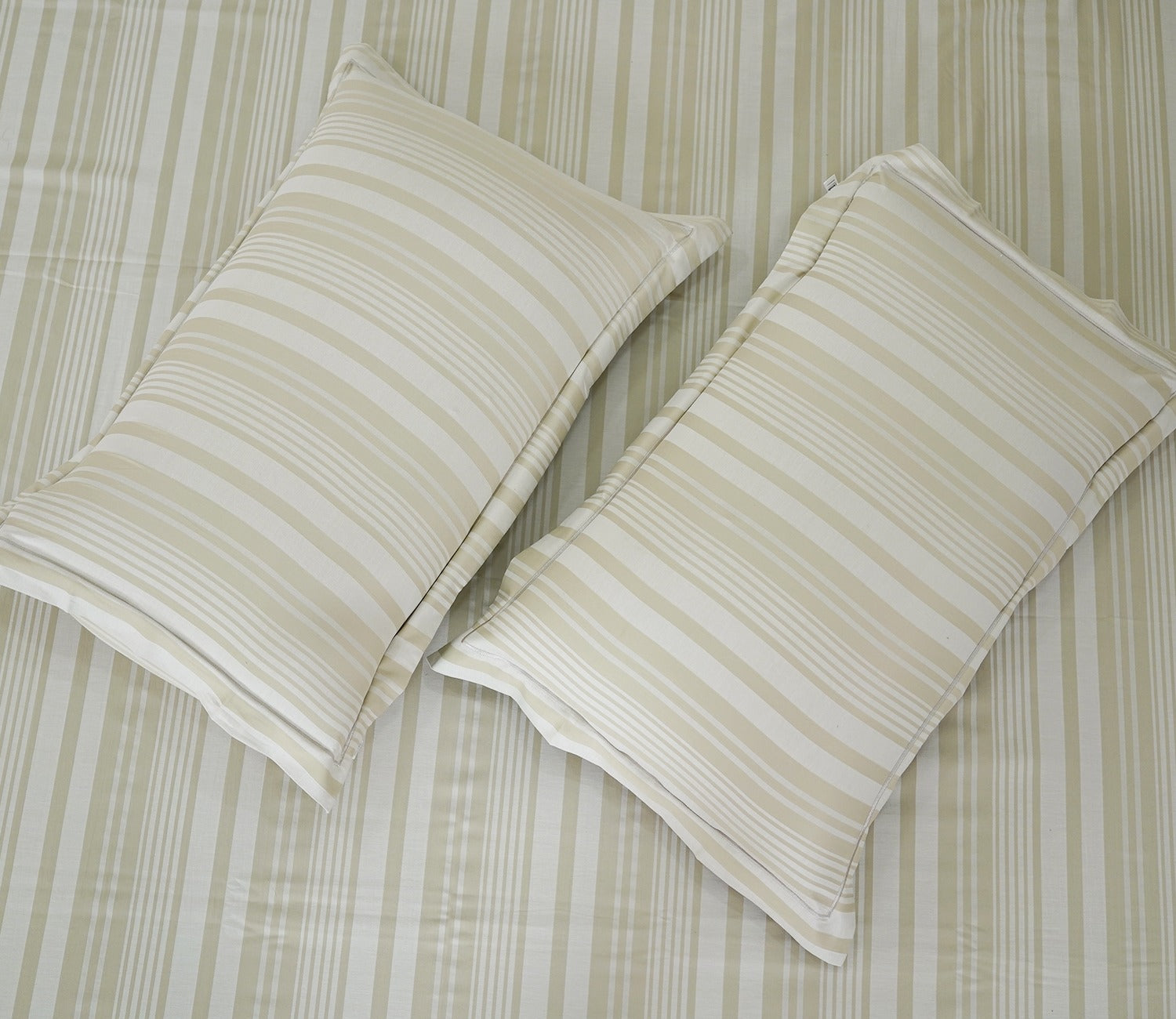 Thin Stripe 290 TC Flat Pure Cotton King Size Bedsheet With 2 Pillow Covers (Cream)
