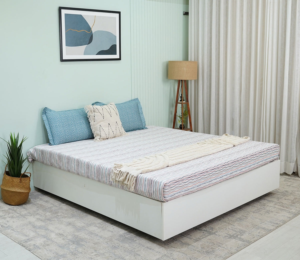 Akin Classic Printed King Size Bedsheet (Multi Colour)