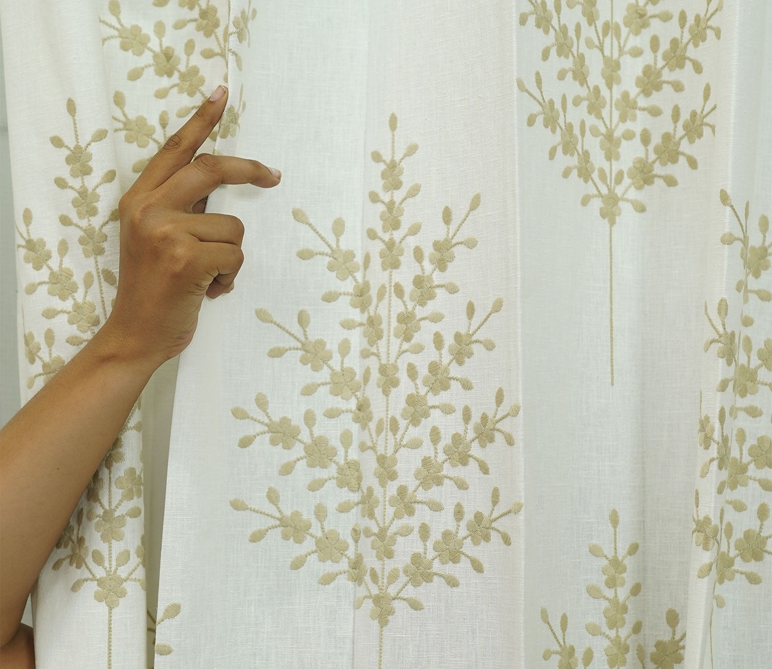 Jacquard Tree 1 Piece Sheer Curtain (Beige, 7 Feet)