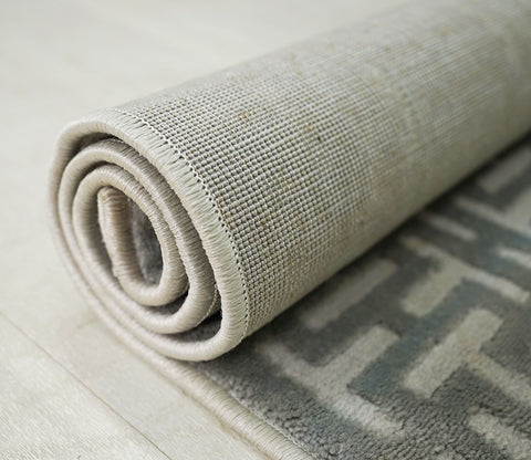 Coastal Grey Abstract Carpet (7.5 x 5 Feet)