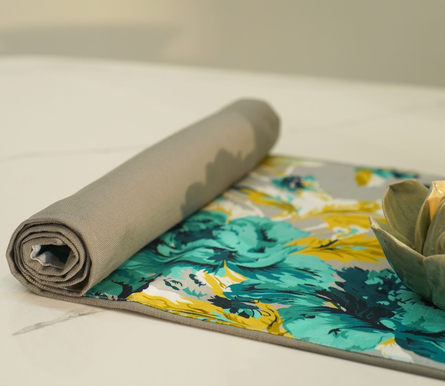 Aqua Bouquet Printed Cotton Table Runner (Grey, 13 x 72 Inches)